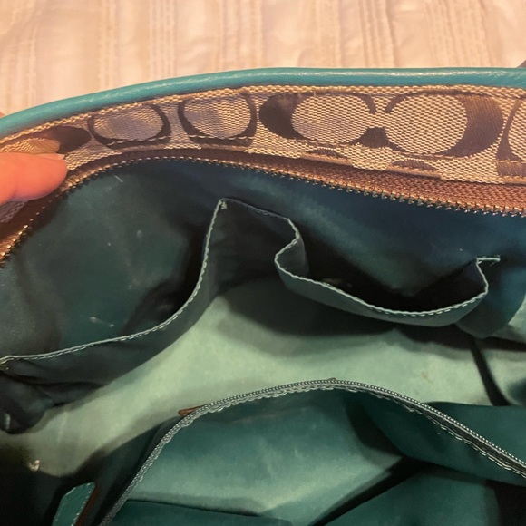 Medium Coach Handbag - Picture 3 of 9